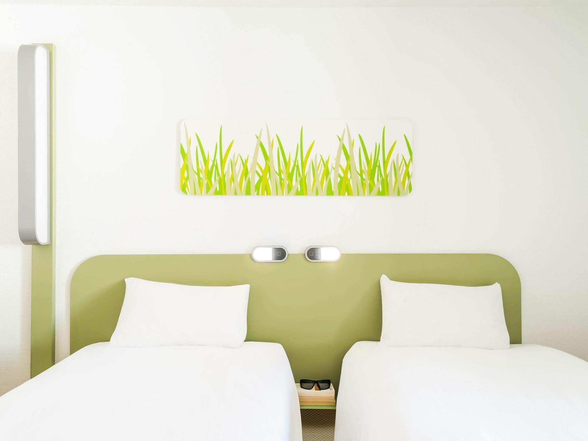 Ibis Budget Fontainebleau Avon Exterior foto
