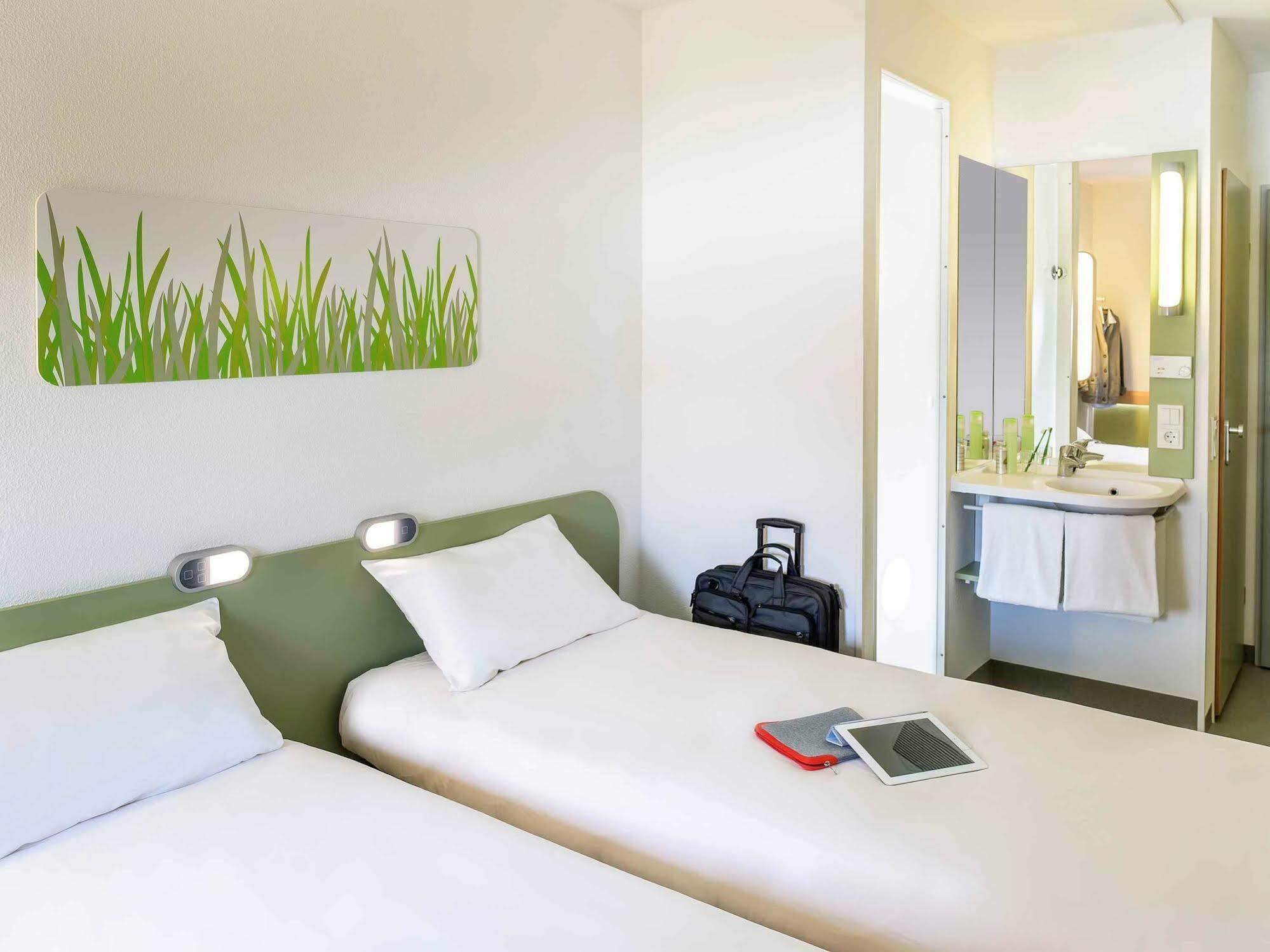 Ibis Budget Fontainebleau Avon Exterior foto