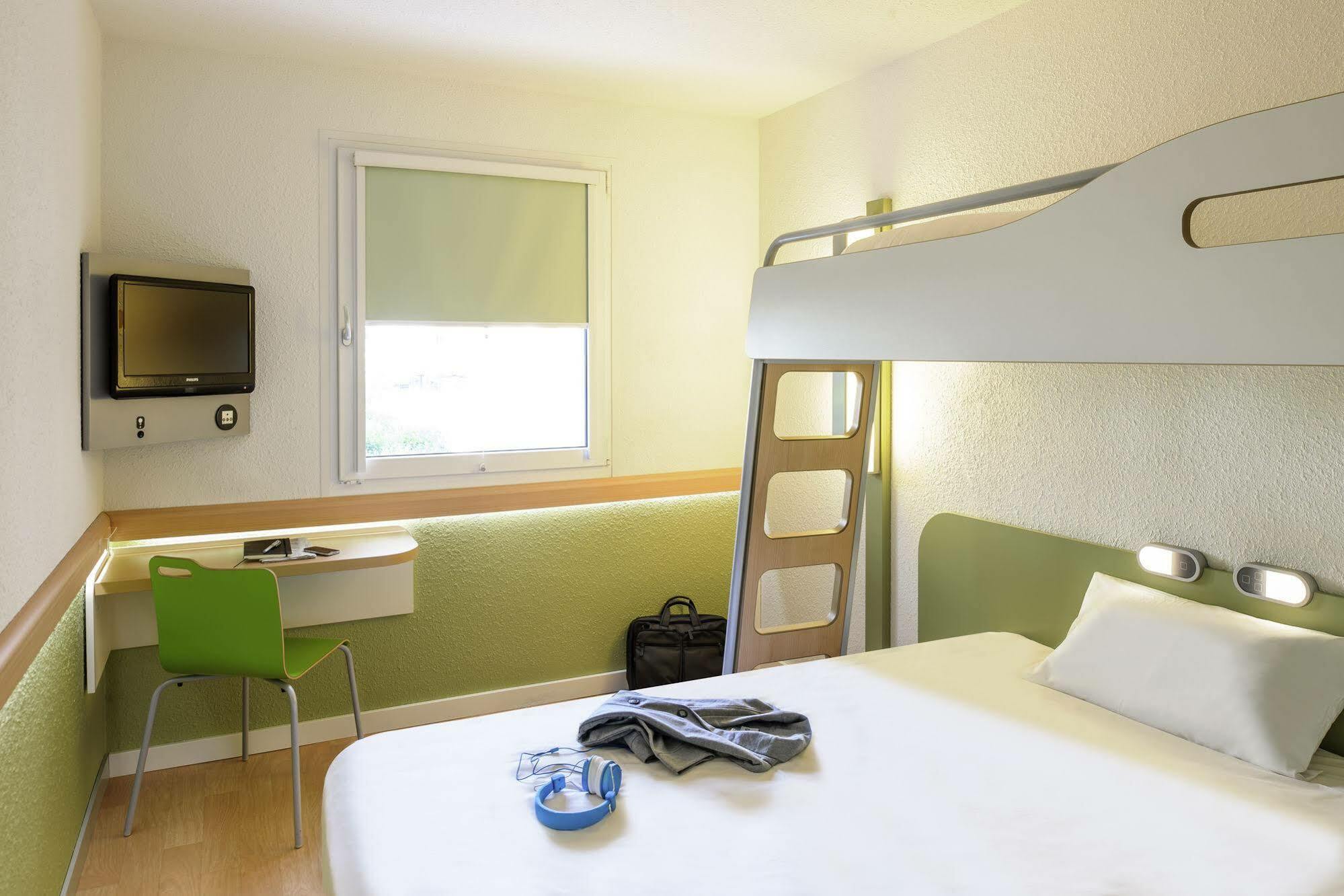 Ibis Budget Fontainebleau Avon Exterior foto